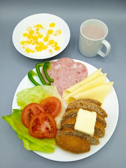 śniadanie 30.10.2025.jpg